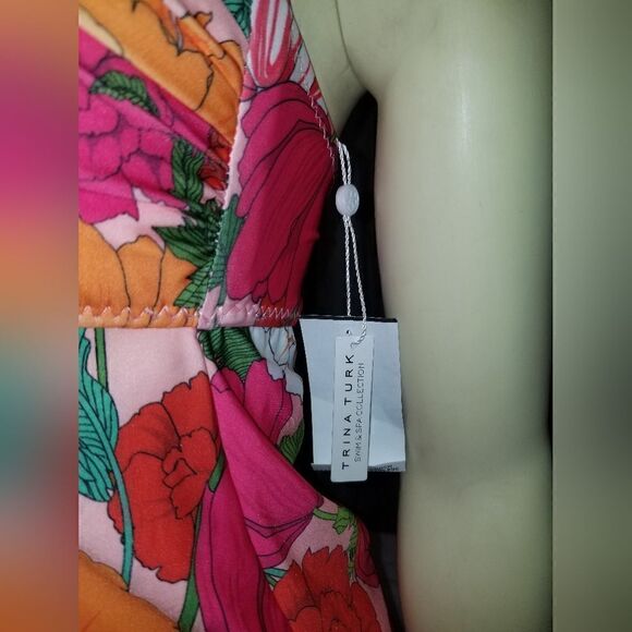 Trina Turk NWT Sunny Bloom Convertible Tankini Size 6 Lightly Padded top only - Picture 6 of 13
